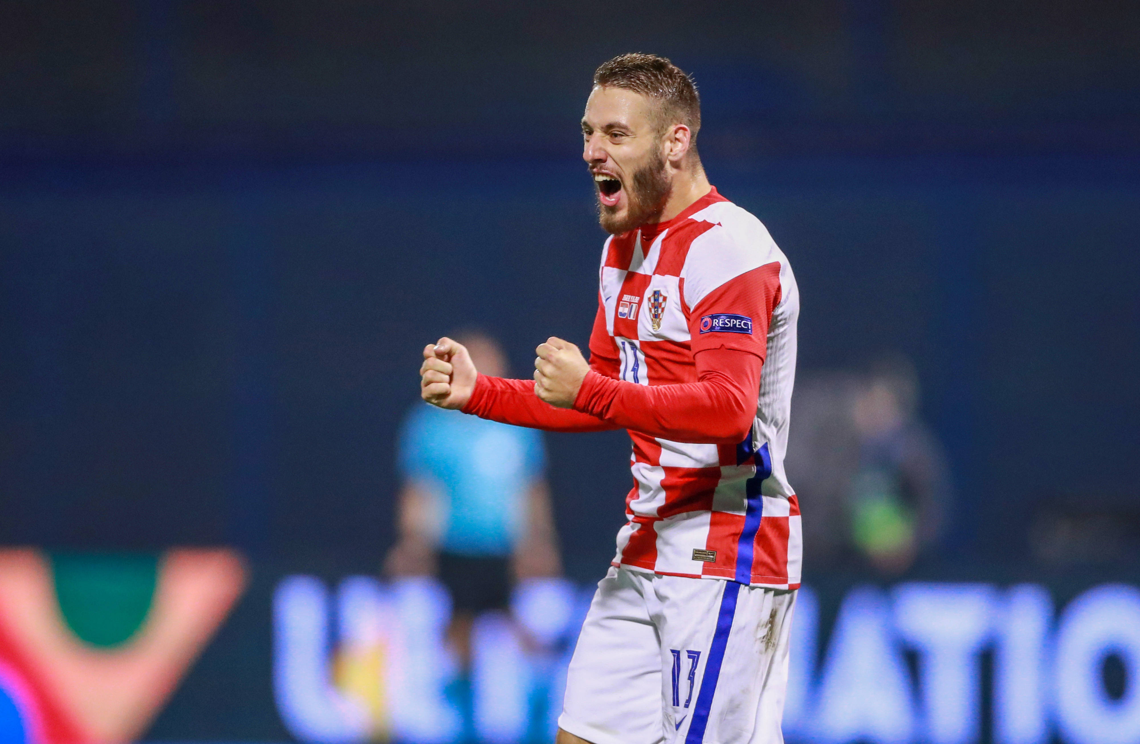 九游体育-Ming在法国队比赛中出色发挥，险胜引发热议！