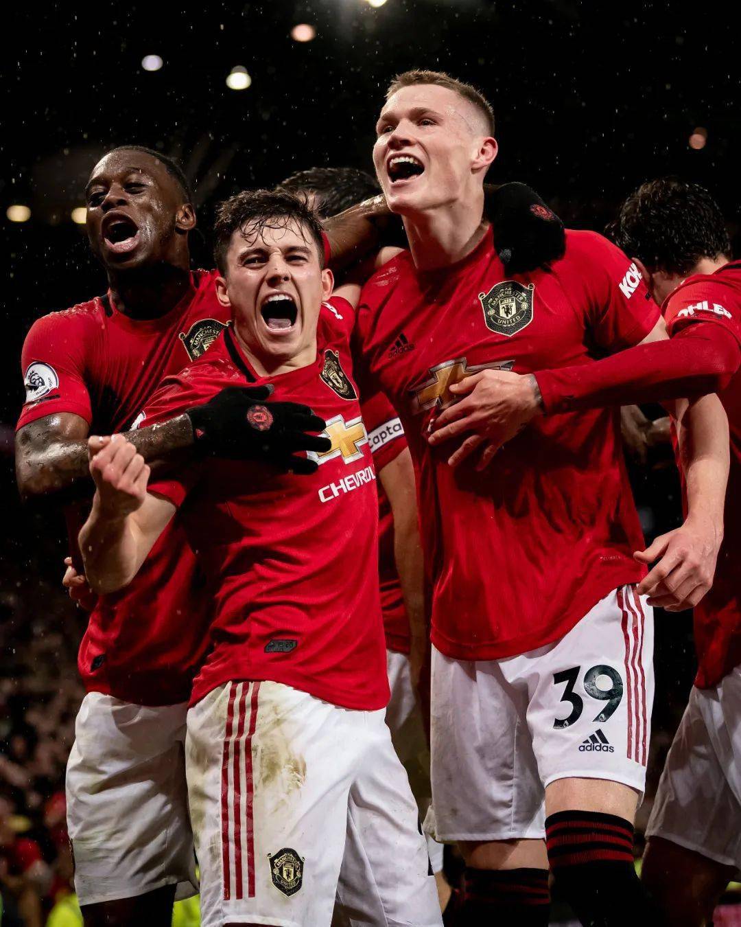 九游娱乐-阿扎伦卡在快船比赛中败北，领先优势明显引发热议！气势如虹延续(阿扎伦卡百科)